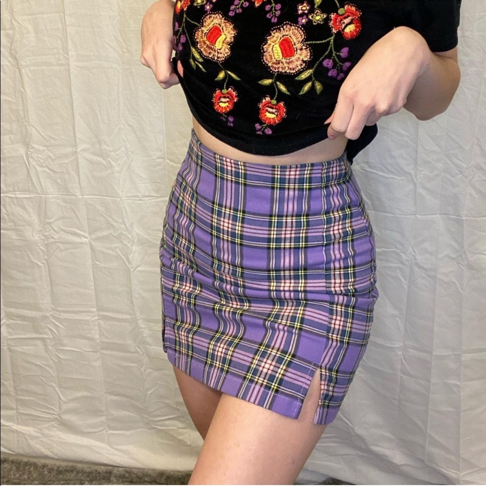 Brandy Melville Purple cara shirt